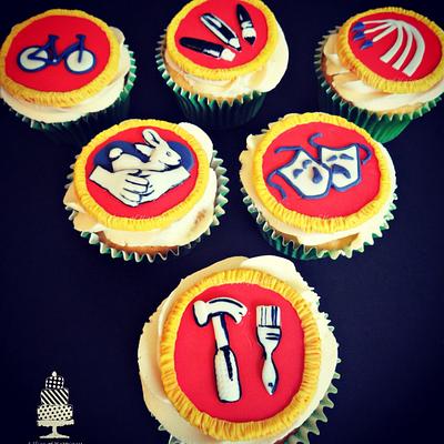 Cub Scout themed cupcakes - Cake by Angela - A Slice of Happiness
