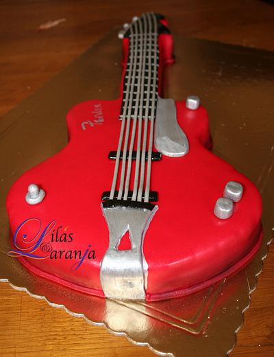 Red Electric Guitar (Fender) - Cake by Lilas e Laranja (by Teresa de Gruyter)