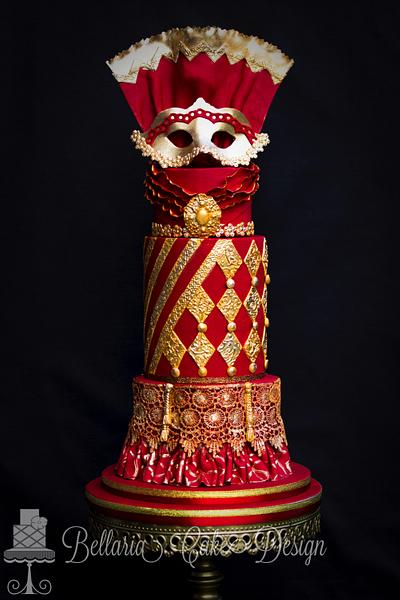 The golden venetian mask in Rosso - Cake by Bellaria Cake Design 