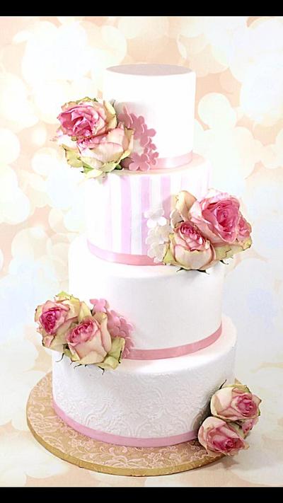 Pink and white wedding cake - Cake by soods