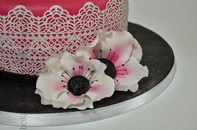 Anemone flowers - Cake by Silvia Cruz