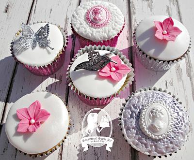 Pretty cupcakes - Cake by Sensational Sugar Art by Sarah Lou