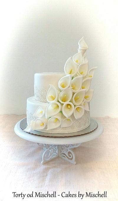 Simple calla lily wedding cake - Cake by Mischell
