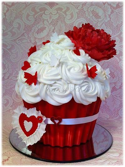 Be Mine!! Giant Cupcake - Cake by SwevenConfections