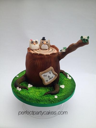 Tree Stump Wedding Cake - Cake by Perfect Party Cakes (Sharon Ward)