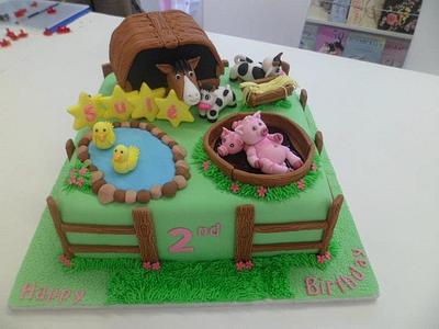 Farm Animals - Cake by Carol May