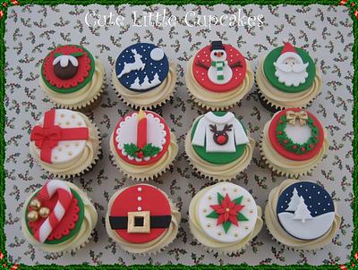 Christmas Cupcakes - Cake by Heidi Stone