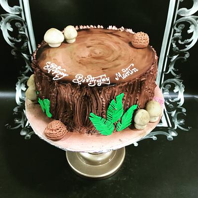 Tree Stump in Cream  - Cake by Michelle's Sweet Temptation