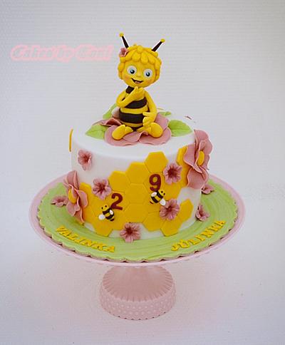 Maya the Bee - Cake by Cakes by Toni