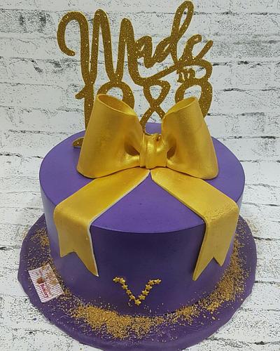 Simply purple  - Cake by Michelle's Sweet Temptation