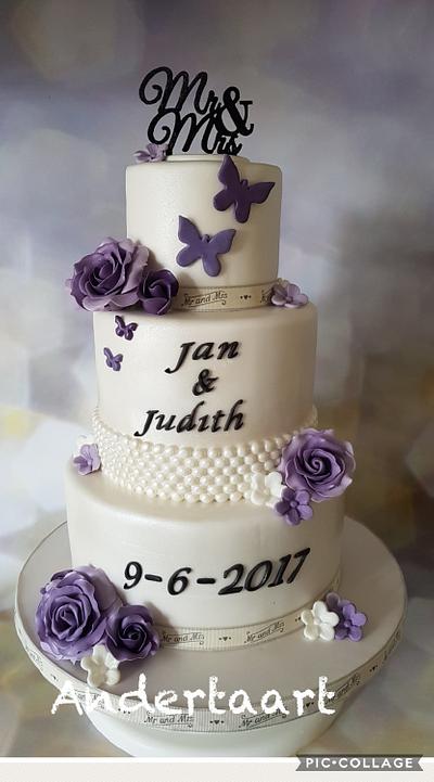 Purple wedding cake❤ - Cake by Anneke van Dam