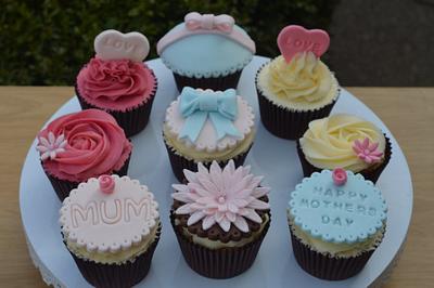 Mother's day cupcakes - Cake by HeavenlySweets