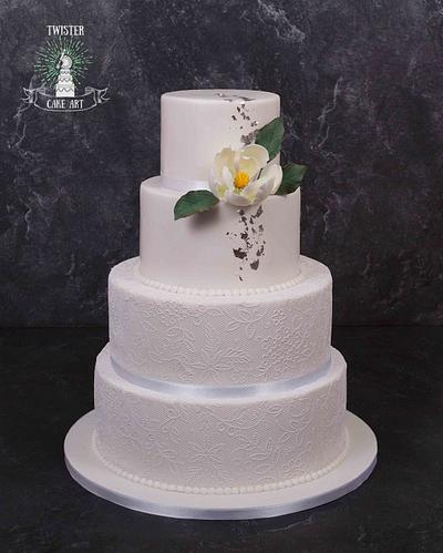 White wedding cake - Cake by Twister Cake Art