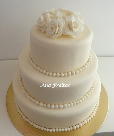 Ivory Roses Wedding Cake - Cake by cakeincolours
