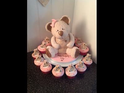 Bear & cupcakes - Cake by Alisonarty