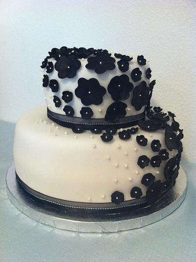 Auction Cake - Cake by Tanya Peila