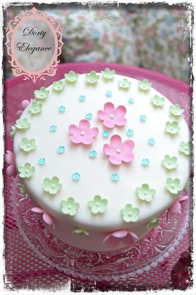 Sweet baby cake - Cake by Dorty Elegance
