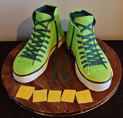 Converse Shoes - Cake by Emily