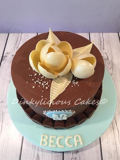 White chocolate Magnolia cake - Cake by Dinkylicious Cakes