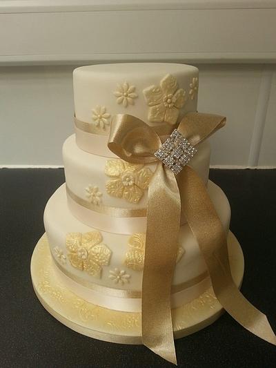 Elegant Wedding Cake - Cake by Putty Cakes