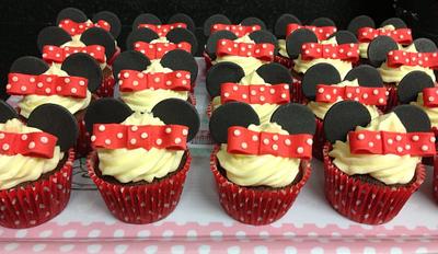 Minnie Mouse cupcakes - Cake by Sunnyscakes