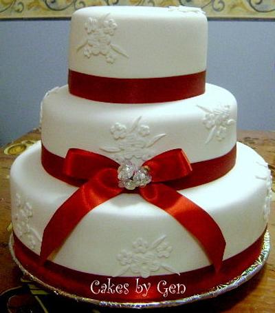 My First Fondant Wedding Cake - Cake by Gen