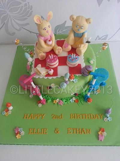 Teddy Bears picnic - Cake by Littlecakey