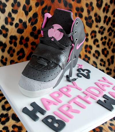 Nike Air Yeezy trainer cake - Cake by CupcakesbyLouise