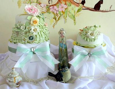 Of Ruffles and Flowers - Cake by Mucchio di Bella