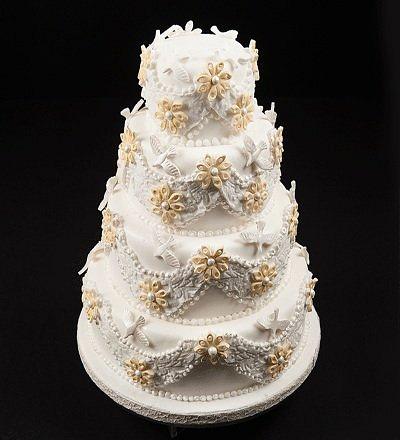4 tier wedding cake - Cake by Linda Christopher