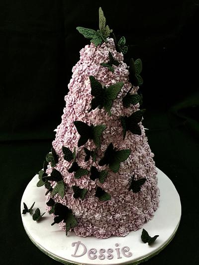 Black butterflies and chrysanthemum cake - Cake by Galatia