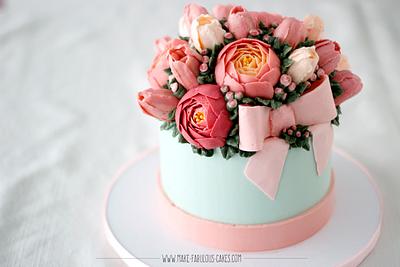 Buttercream Bow Cake - Cake by Make Fabulous Cakes