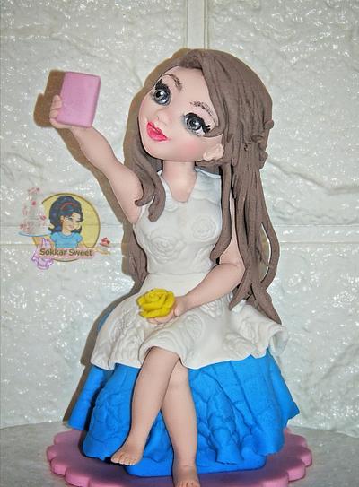 Selfie loving girl - Cake by dina sokker