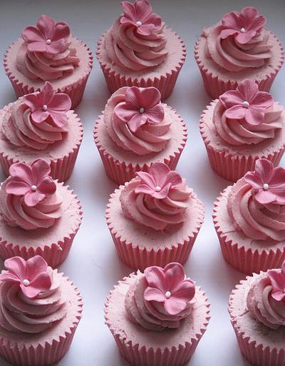 Pink Flower Cupcakes - Cake by rockbakehouse