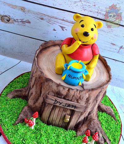 Winnie the Pooh Cake - Cake by Karen Keaney