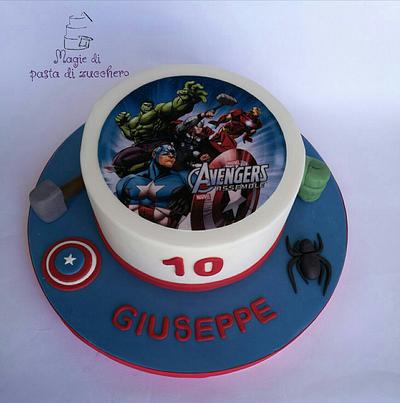 Avengers - Cake by Mariana Frascella