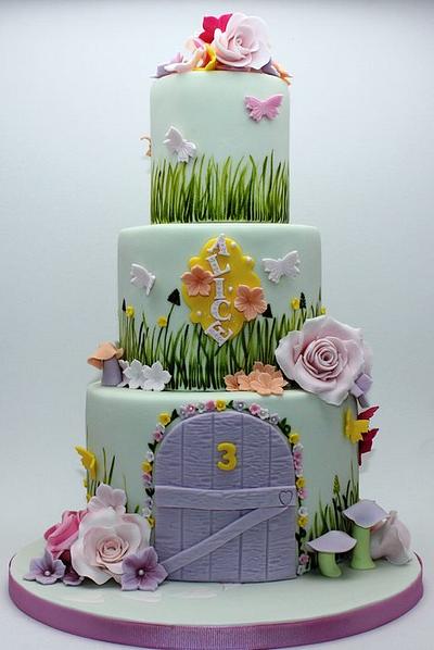 Fairy garden themed cake - inspired by Bella Cupcakes - Cake by looeze