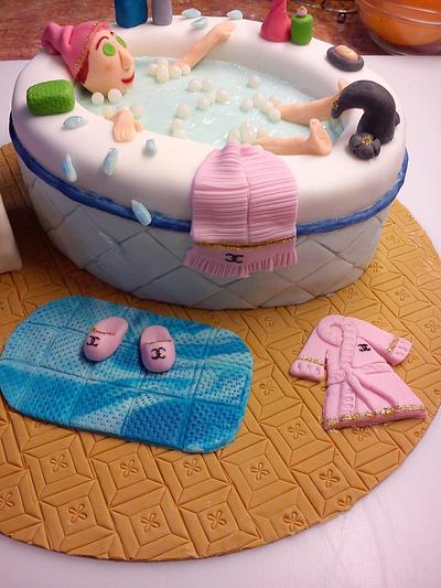 Bath - Cake by EvelynsCake