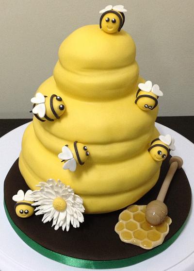 Beehive Cake - Inspired by Debbie Brown's Beehive Cake in her book "50 Easy Party Cakes" - Cake by MariaStubbs