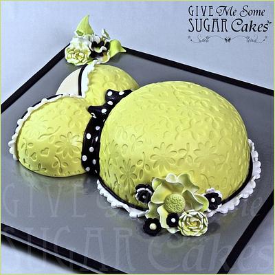 Belly cake - Cake by RED POLKA DOT DESIGNS (was GMSSC)