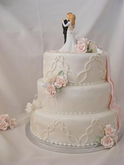 My first Ever Wedding cake! - Cake by Karen Dodenbier