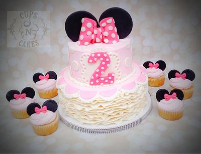 Minnie Mouse cake & cups  - Cake by Cups-N-Cakes 
