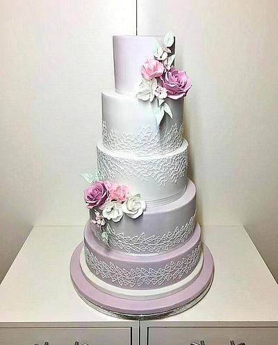 Wedding in violet - Cake by Frufi