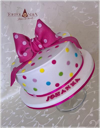 Sweet bow and dots - Cake by Tortolandia
