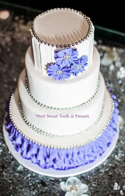White and Purple wedding cale - Cake by Diva's Sweet Tooth