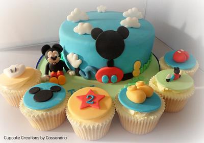 Mickey Mouse Clubhouse Cake & Cupcakes - Cake by Cupcakecreations