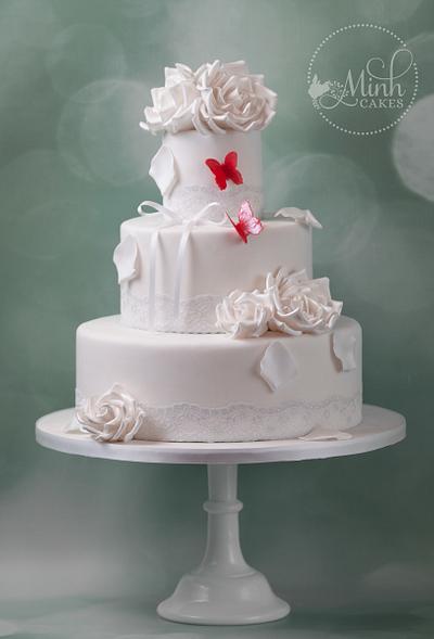 Classic white wedding cake - Cake by Xuân-Minh, Minh Cakes