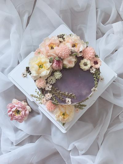 Buttercream flower cake - Cake by MmeChatCakes