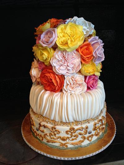 Marya's Wedding Cake With lots of sugar roses, English and Classic - Cake by Lisa Templeton