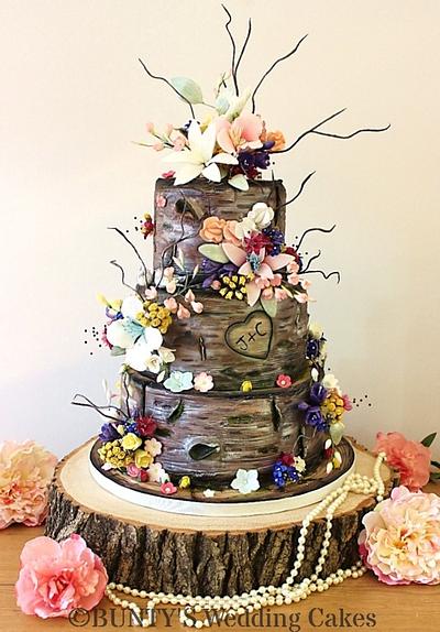 Two Little Lovebirds... - Cake by Bunty's Wedding Cakes